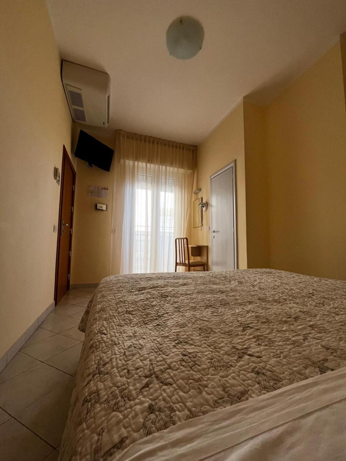 Hotel Giove Dipendenza Hotel Fiamma Cesenatico Exterior foto